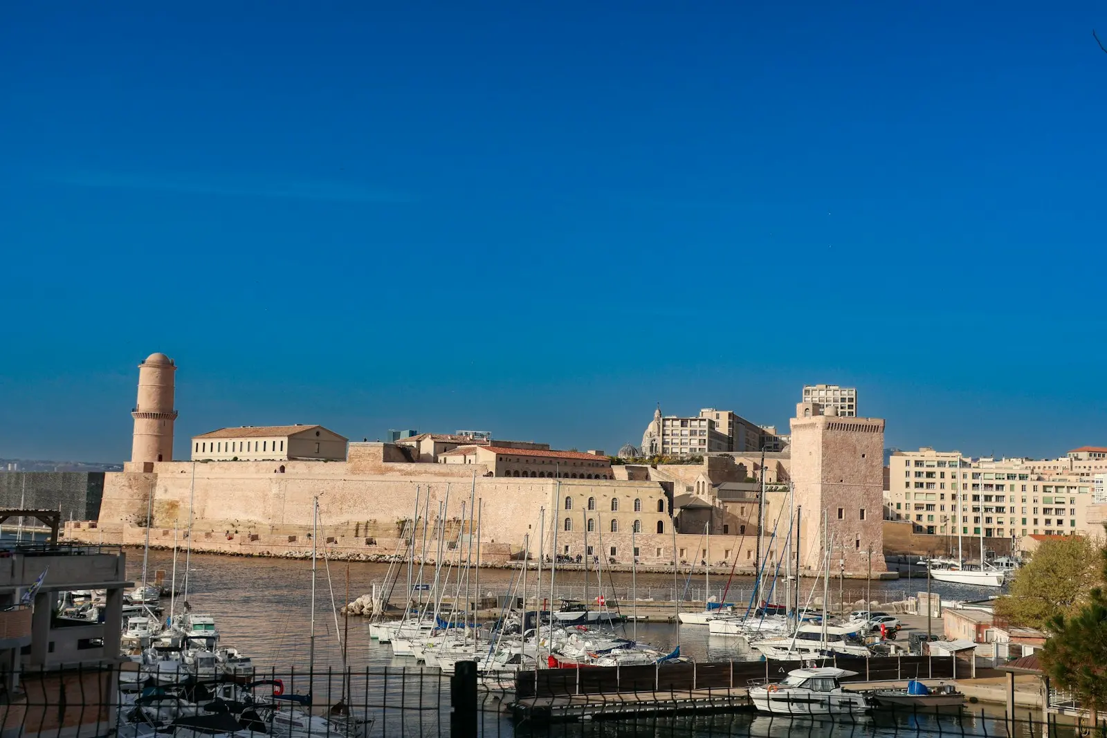 Conciergerie Airbnb Pointe du Moulinet · Port Dinard